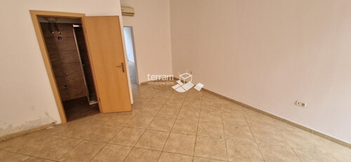 Thumbnail 6222071 - 5