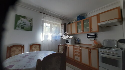 Thumbnail 6222118 - 4