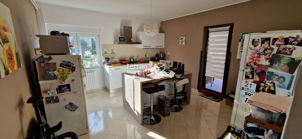 Image 6222128 - 11