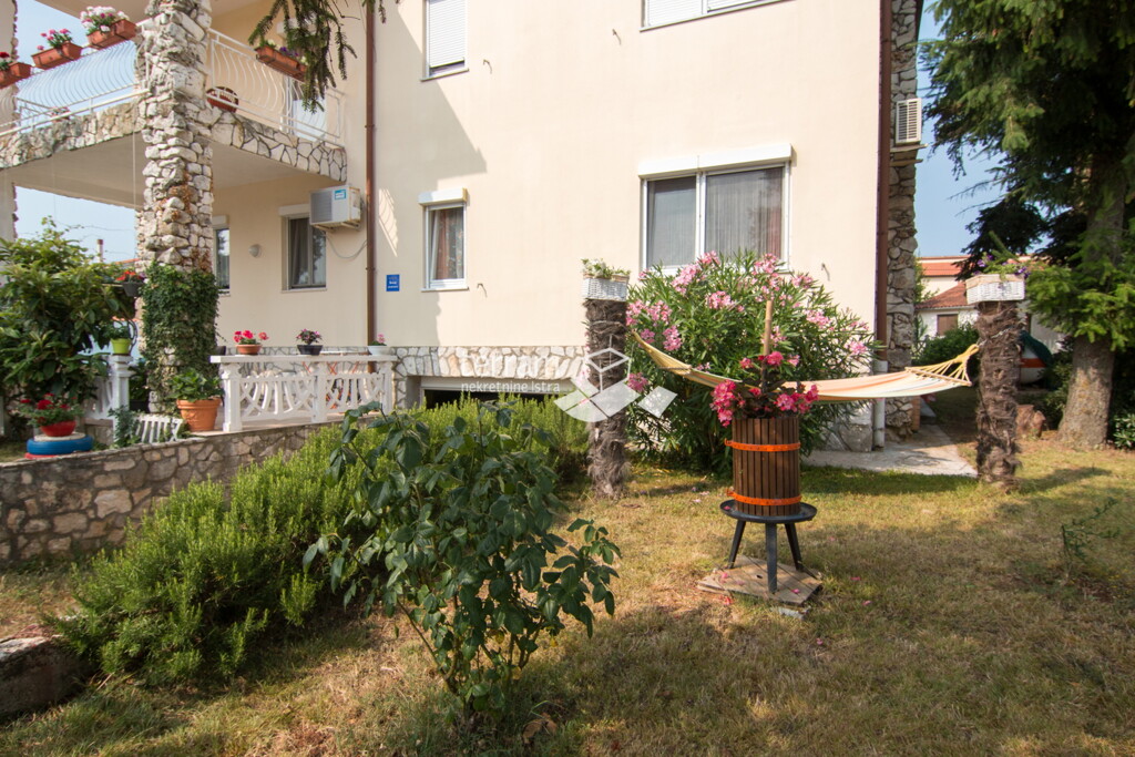 Image 6222134 - 8