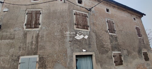 Istra, Marčana, Krnica, kamena kuća 180m2 + pomoćni objekt 60m2, okućnica...
