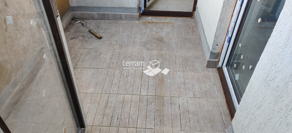 Image 6222185 - 19