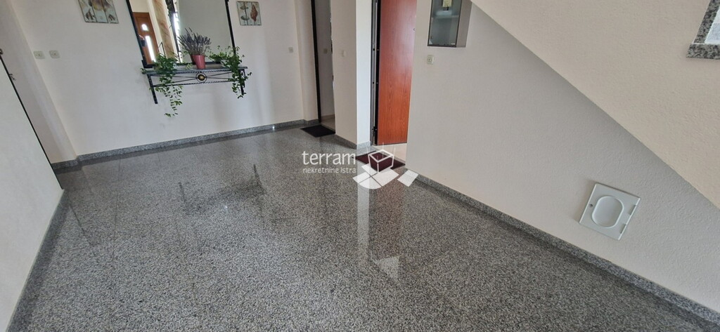 Image 6222218 - 11