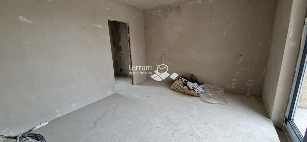 Image 6222272 - 12