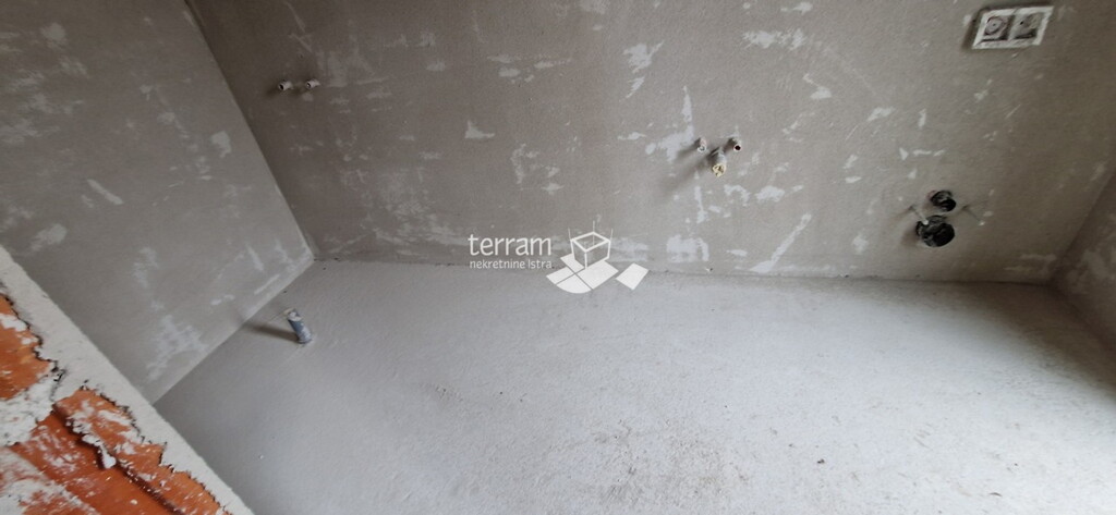 Image 6222272 - 10