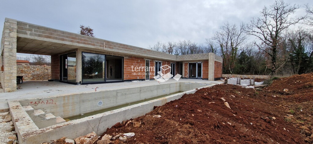 Image 6222272 - 1