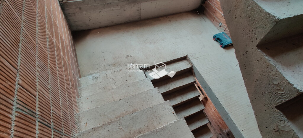 Image 6222335 - 8