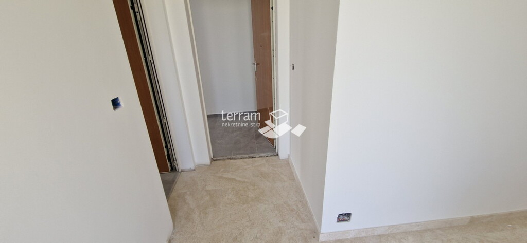 Image 6222356 - 8