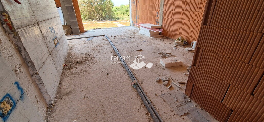Image 6222429 - 1