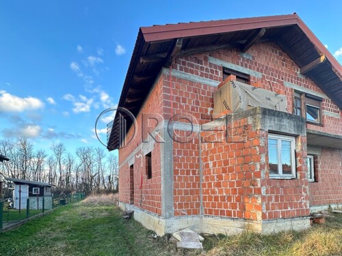 Roh bau kuća, Kloštar Ivanić 1161m2