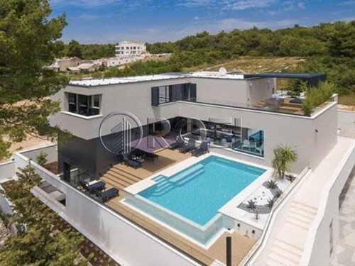 Luksuzna kuća s bazenom, Zadar, NKP 528 m²