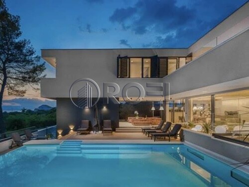Luksuzna kuća s bazenom, Zadar, NKP 528 m²