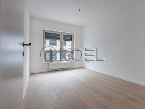 Thumbnail 6223094 - 12