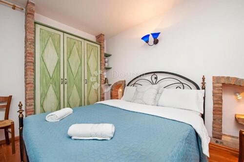 ROVINJ - KUĆA SA ŠEST APARTMANA U SRCU STAROG GRADA