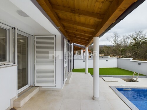 Thumbnail 6223480 - 4