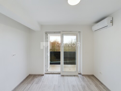 Thumbnail 6223480 - 13