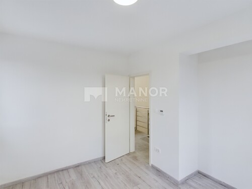 Thumbnail 6223480 - 14