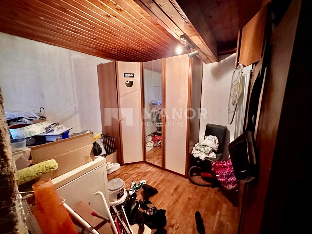 Image 6223486 - 8