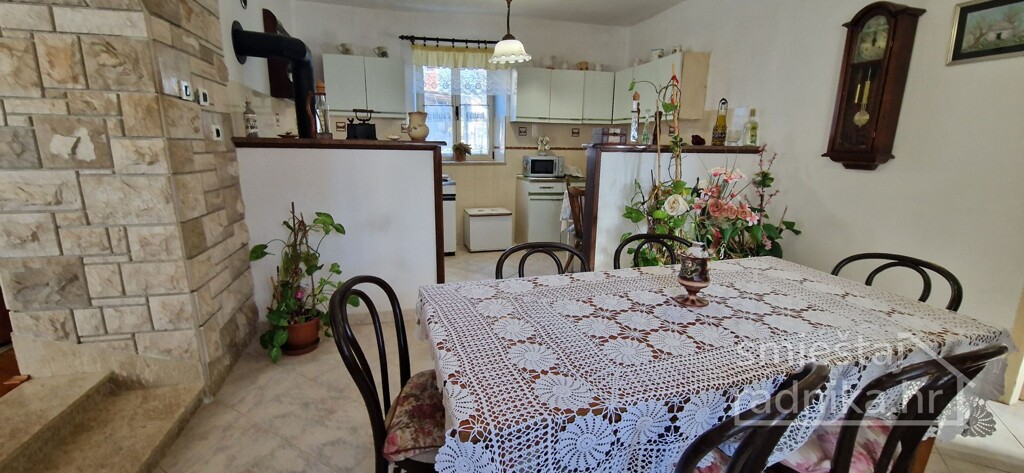 Image 6223529 - 1