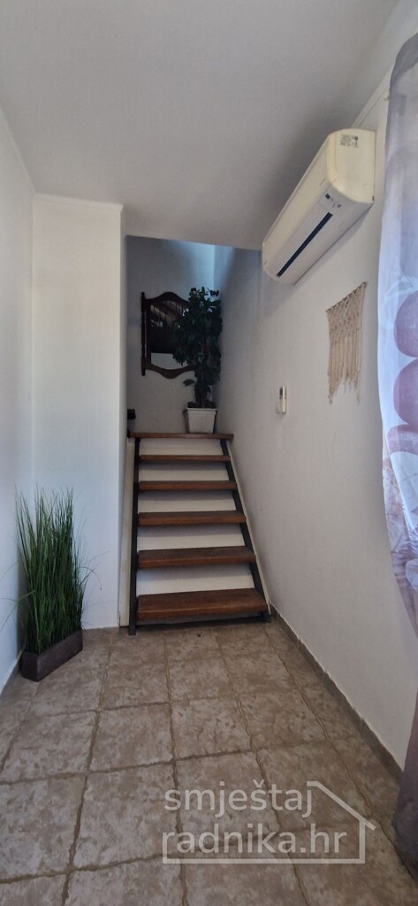Image 6223530 - 11
