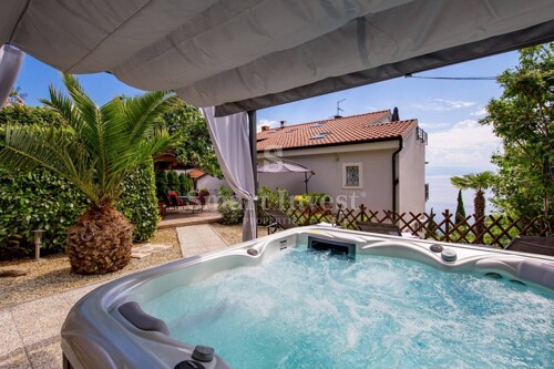 OPATIJA, iznajmljuje se ekskluzivan stan s pogledom na more