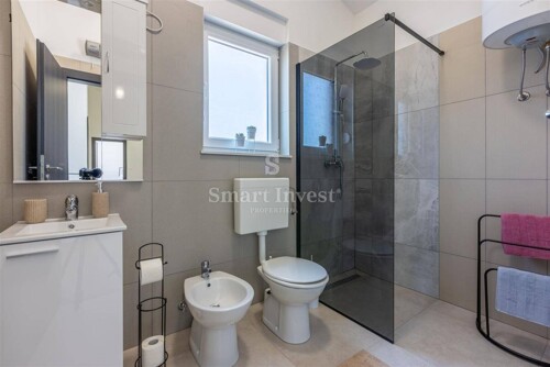 Thumbnail 6223925 - 23