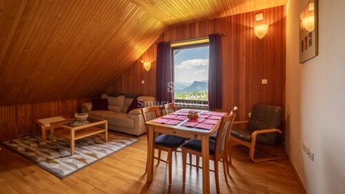 Thumbnail 6224109 - 6