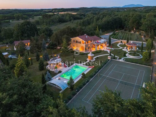 ŽMINJ - OKOLICA, jedinstvena villa na imanju od 43.266 m2