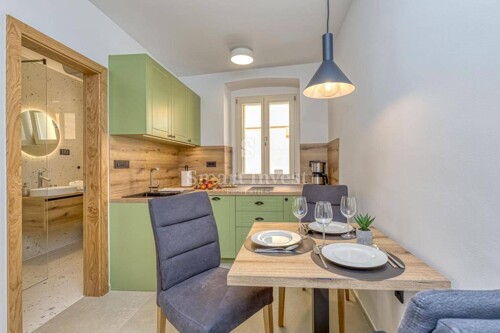 ISTRA, VRSAR, PREKRASNA APARTMANSKA KUĆA BLIZU MORA!