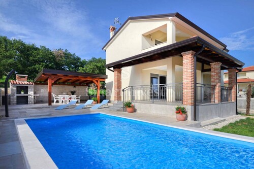 POREČ - okolica, lijepa kuća s bazenom i pogledom na more