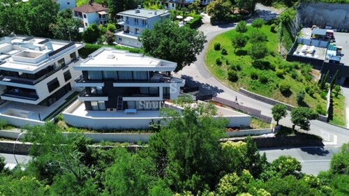LOVRAN, luksuzna vila s bazenom i pogledom na more, u blizin