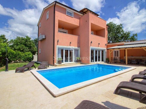 MEDULIN, VILA 5* S POGLEDOM NA MORE, 380 M2!