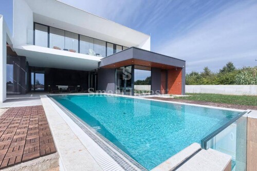 LIŽNJAN, moderna arhitektonska villa s pogledom na more