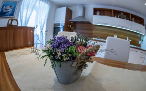 Thumbnail 6224548 - 6