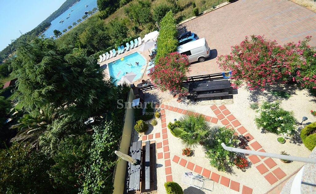 Image 6224650 - 8