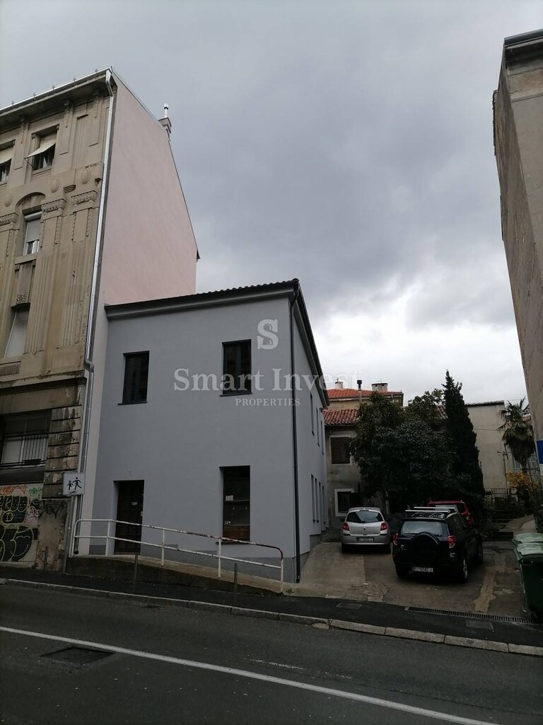 Image 6224685 - 1