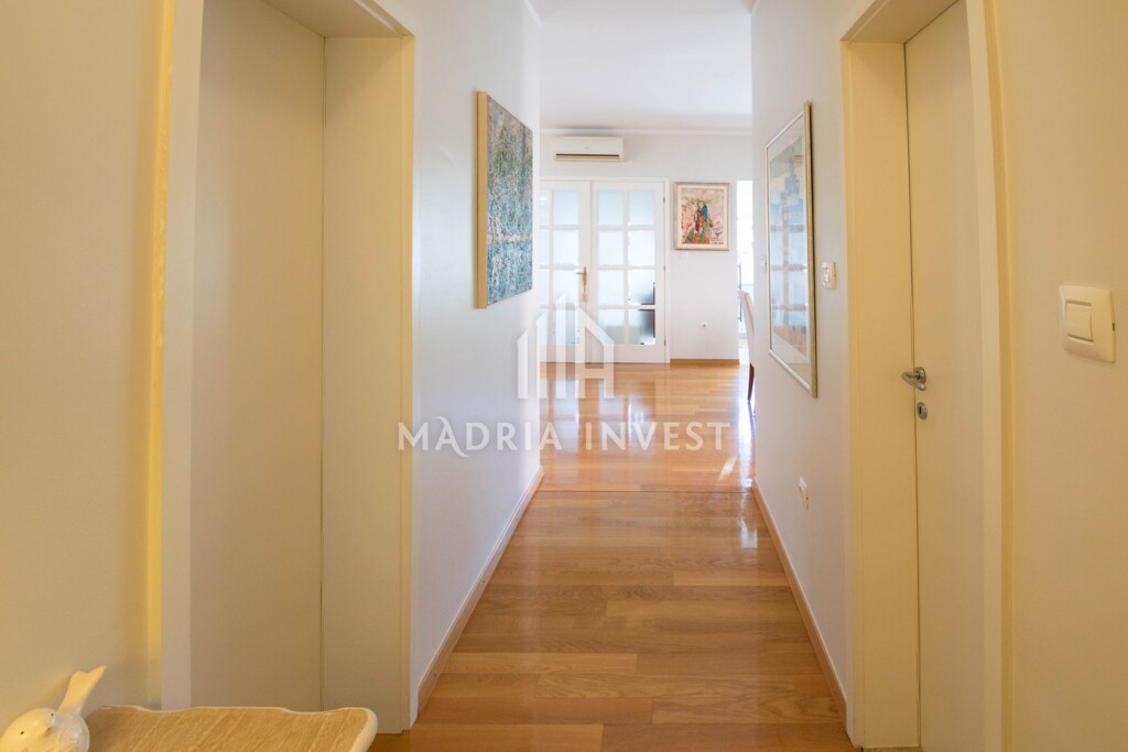 Image 6224876 - 8