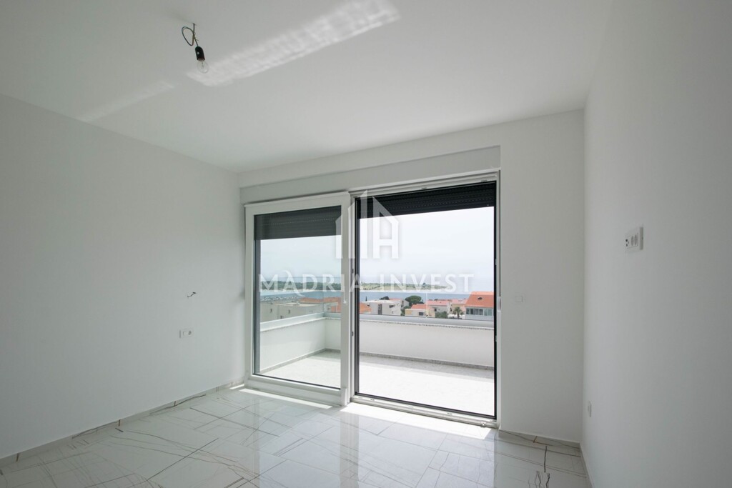 Image 6224883 - 6