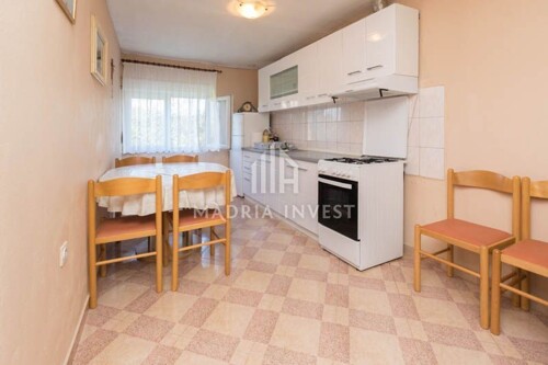 Thumbnail 6225012 - 4