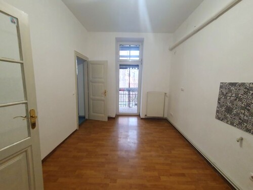 Thumbnail 6225250 - 9