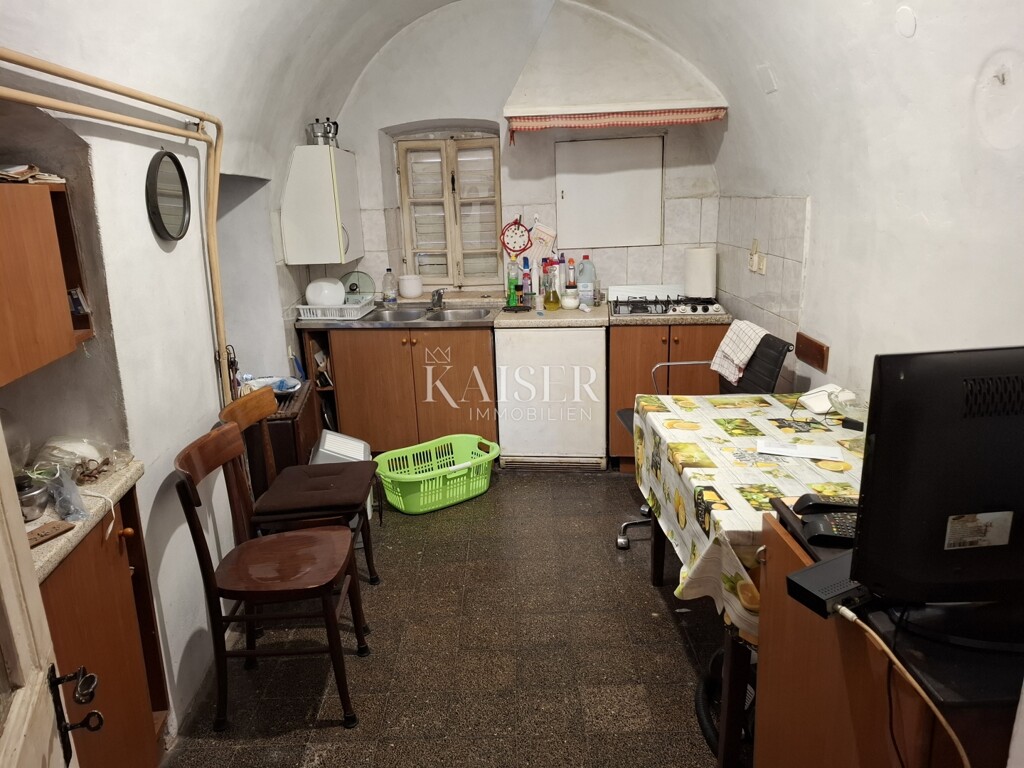 Image 6225332 - 20