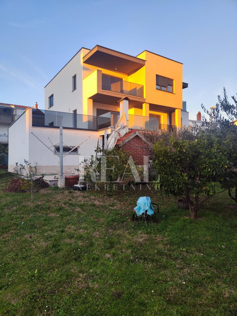 Image 6225400 - 2