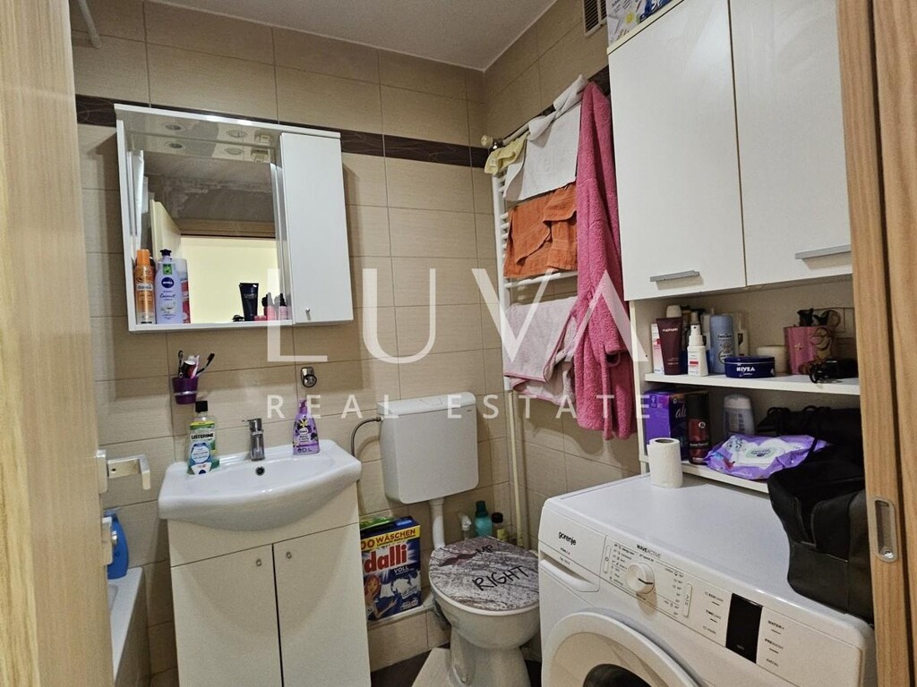 Image 6225436 - 9
