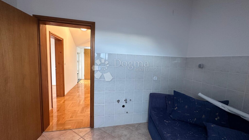Image 6225807 - 9
