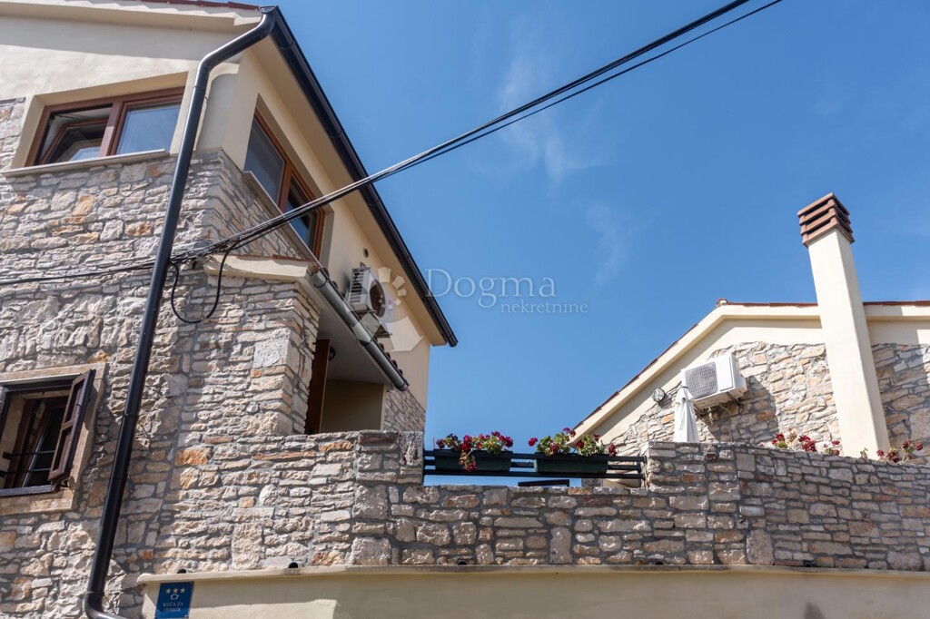 Image 6225819 - 2