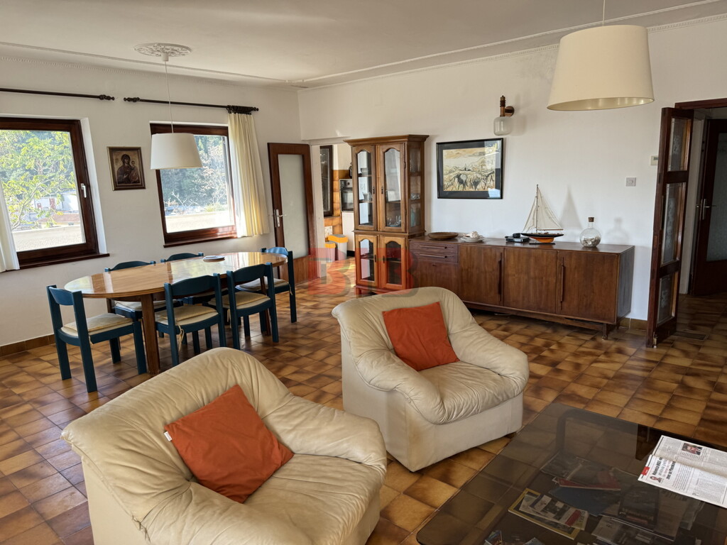 Image 6225965 - 11
