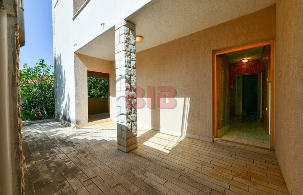 Image 6225968 - 4