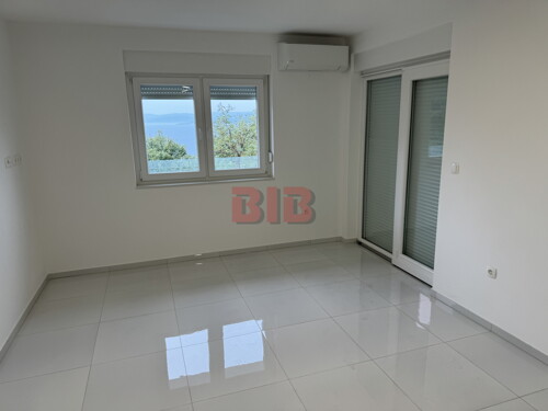 CRIKVENICA,NOVOGRADNJA,2S+DB,PARKING,150 METARA DO MORA