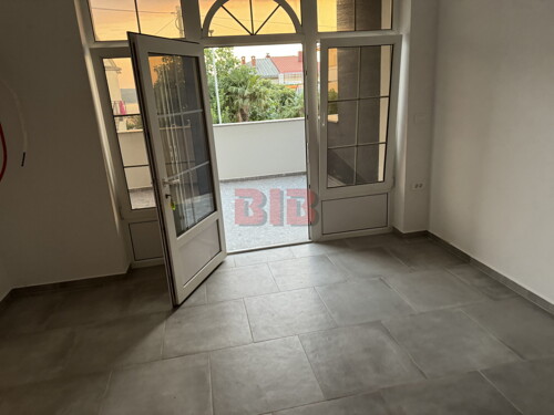 SNIŽENO!!!CRIKVENICA,NOVOUREĐEN,1S+DB,PARKING,BLIZU MORA