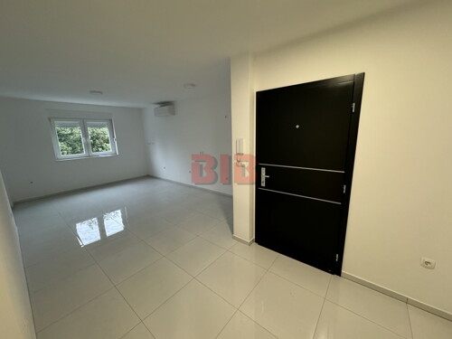 Thumbnail 6226002 - 3